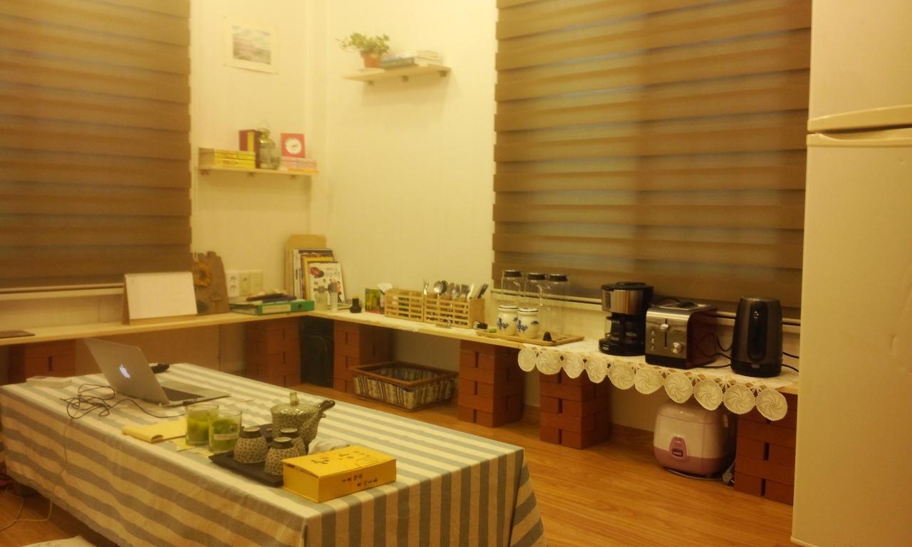 Geoje Ton Ton Guesthouse Екстер'єр фото